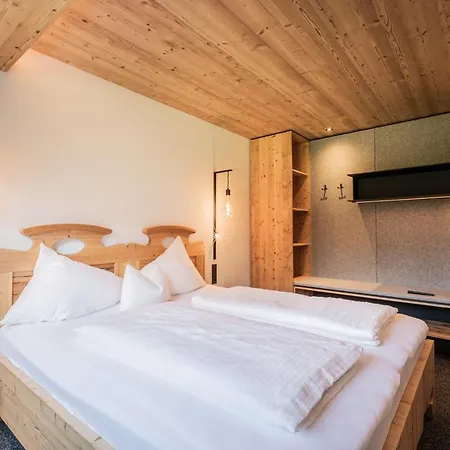 S'hoamatl Dorfkrug Апарт-отель Мёзерн