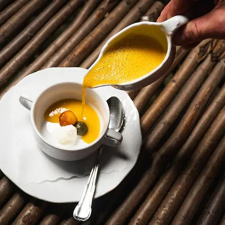 S'hoamatl Dorfkrug Мёзерн