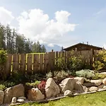 S'hoamatl Dorfkrug Apart Otel